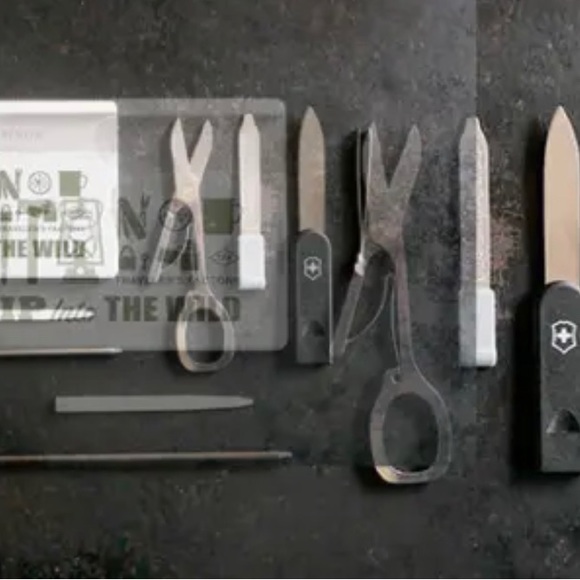 Victorinox x Traveler's Factory Collaboration Swisscard Classic Multi-function - Picture 10 of 11